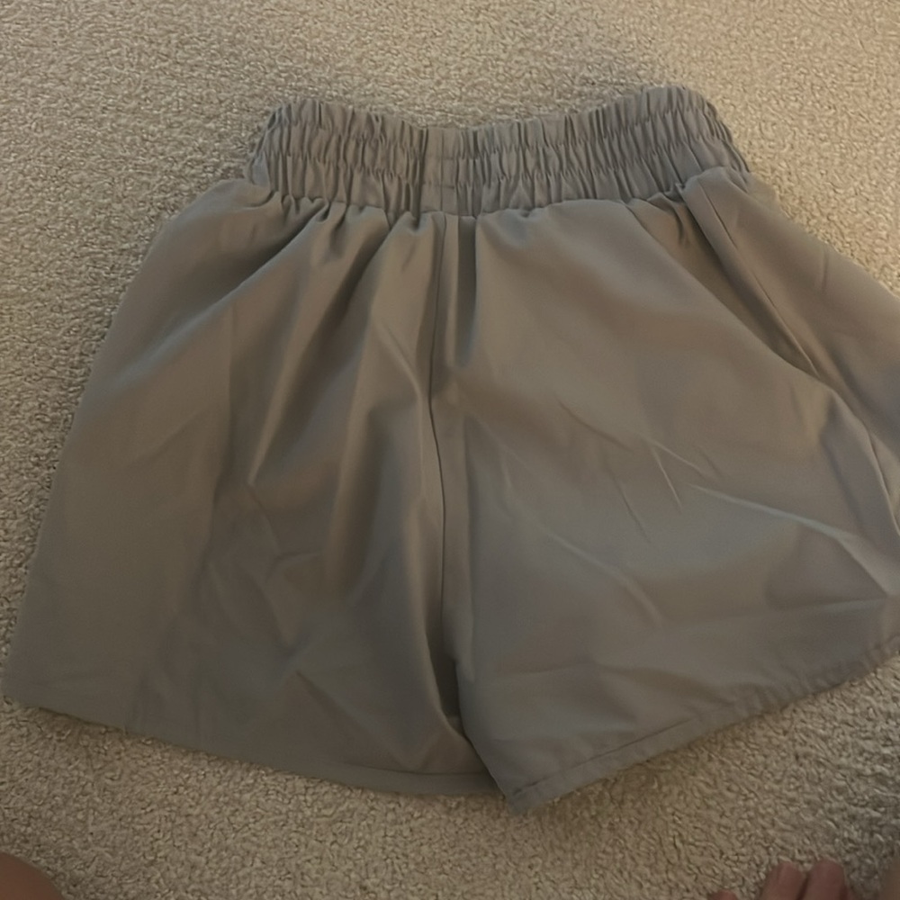 Workout shorts - Picture 2 of 3